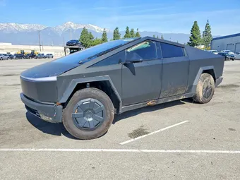 2025 Tesla Cybertruck 7G2CEHED0SA059010