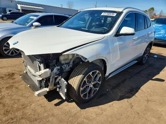2021 BMW X1 WBXJG9C03M5T48581