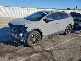 2022 Volkswagen ID4 WVGRMPE28NP039136