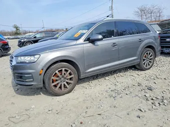2017 Audi Q7 WA1LAAF77HD058772