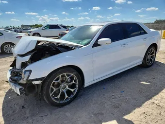 2018 Chrysler 300 2C3CCABG7JH243729