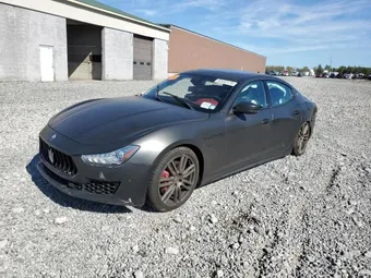 2018 Maserati Ghibli ZAM57YTA1J1268616