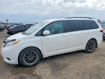 2017 Toyota Sienna 5TDKZ3DC5HS808048 Lot 46752176