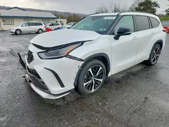 2022 Toyota Highlander 5TDJZRBHXNS185051 Lot 49613646