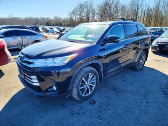2018 Toyota Highlander 5TDJZRFH8JS858102 Lot 76445325