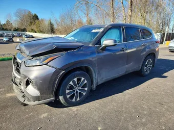 2022 Toyota Highlander 5TDHZRBH2NS181008 Lot 74276385