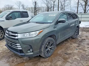 2018 Toyota Highlander 5TDBZRFH7JS802981 Lot 46613386
