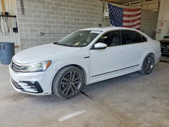 2019 Volkswagen Passat 1VWMA7A31KC011104