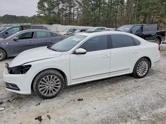 2016 Volkswagen Passat 1VWBT7A32GC025859