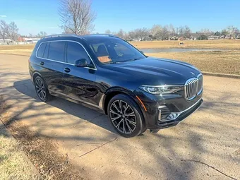 2022 BMW X7 5UXCW2C02N9K96482