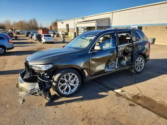 2022 BMW X7 5UXCW2C01N9L61256
