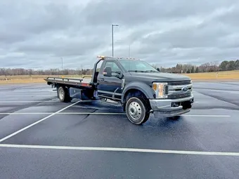 2018 Ford F-550 1FDUF5HT0JEC71331