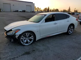 2016 Infiniti Q70 JN1BY1PP3GM630076