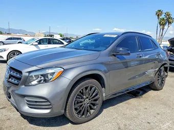 2018 Mercedes-Benz GLA-Class WDCTG4GB1JJ392631