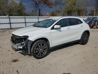 2017 Mercedes-Benz GLA-Class WDCTG4EB8HJ318930