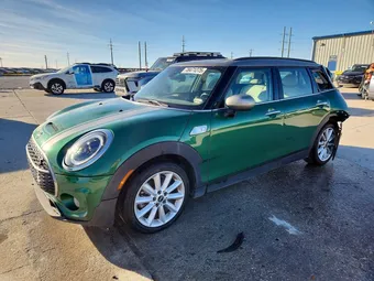 2022 Mini Clubman WMWLV7C03N2R27067