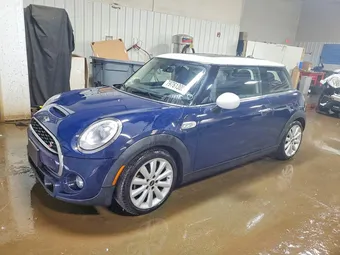 2018 Mini 3-Door WMWXP7C52J2A48017