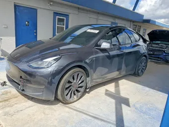 2024 Tesla Model Y 7SAYGDEF1RA274504 Lot 79470455