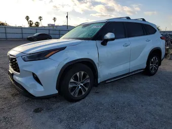 2022 Toyota Highlander 5TDGZRAH0NS110967 Lot 47195076