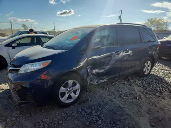 2018 Toyota Sienna 5TDKZ3DC3JS910731 Lot 50162766