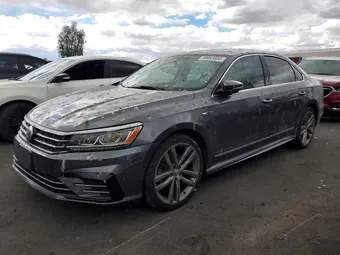2017 Volkswagen Passat 1VWDT7A38HC075840