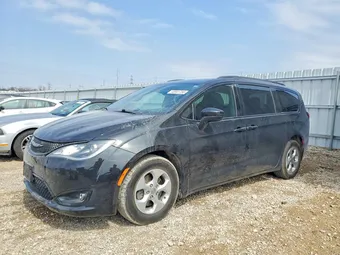 2018 Chrysler Pacifica 2C4RC1FG6JR333884 Lot 45941756