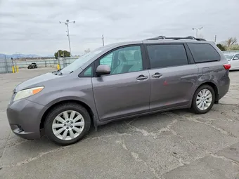 2015 Toyota Sienna 5TDJK3DC4FS112200 Lot 47811556