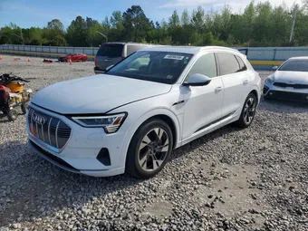 2022 Audi e-tron WA1LAAGE4NB032523