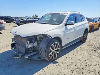 2017 BMW X1 WBXHU7C30H5D71654