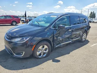 2018 Chrysler Pacifica 2C4RC1L71JR187656 Lot 48449926
