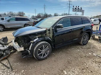 2019 Toyota Highlander 5TDJZRFH4KS610785 Lot 47167386