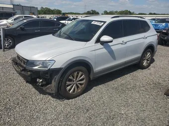 2018 Volkswagen Tiguan 3VV3B7AX3JM213066 Lot 49778156
