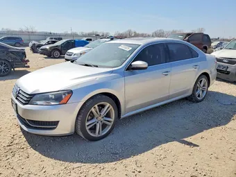 2015 Volkswagen Passat 1VWBV7A36FC087340