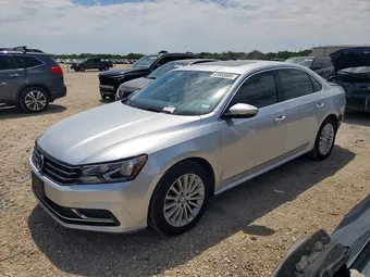 2016 Volkswagen Passat 1VWBS7A39GC034464