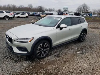 2021 Volvo V60 YV4102WK6M1074240