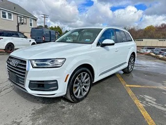 2018 Audi Q7 WA1LAAF78JD045051