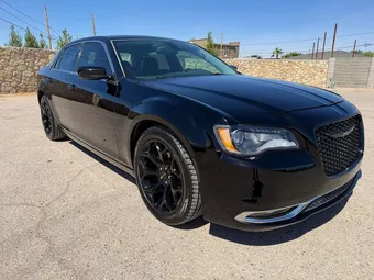 2015 Chrysler 300 2C3CCAAG0FH785943