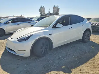 2024 Tesla Model Y 7SAYGDED7RF158192 Lot 79806055