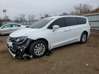 2017 Chrysler Pacifica 2C4RC1BG5HR603204 Lot 79017275