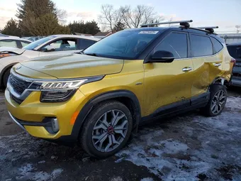 2021 Kia Seltos KNDETCA23M7064044