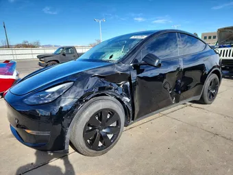 2024 Tesla Model Y 7SAYGDED4RF051939 Lot 79742285