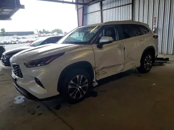 2025 Toyota Highlander 5TDKBRCH2SS652384 Lot 48148536
