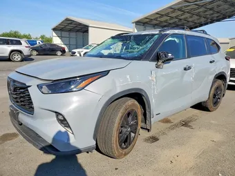 2024 Toyota Highlander 5TDKBRCH4RS610308 Lot 47388236