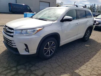 2018 Toyota Highlander 5TDJZRFH3JS523720 Lot 48663066