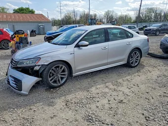 2018 Volkswagen Passat 1VWAA7A35JC049355