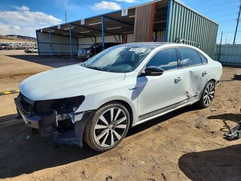 2018 Volkswagen Passat 1VWBM7A36JC041289