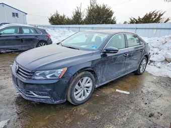 2018 Volkswagen Passat 1VWBA7A34JC010826