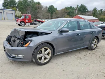 2015 Volkswagen Passat 1VWAS7A34FC079497