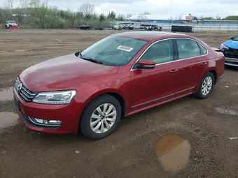 2015 Volkswagen Passat 1VWCV7A33FC054252