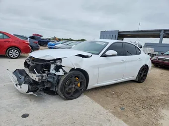 2018 Alfa Romeo ZARFAECN4J7574594